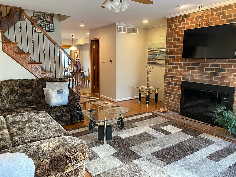 17 Gatehouse Ln — Photo 1