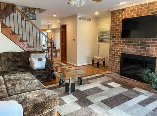 17 Gatehouse Ln, Doylestown, PA 18901