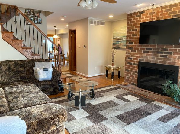 17 Gatehouse Ln