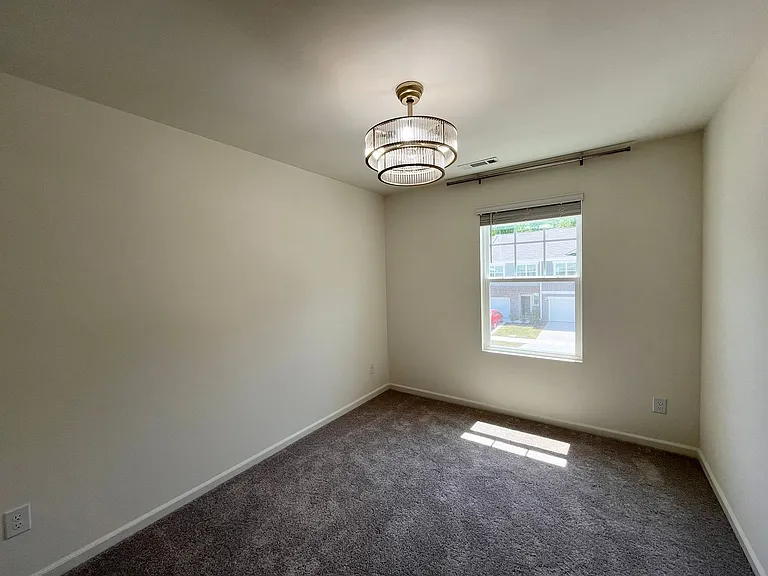 2047 Trailside Dr — Photo 14