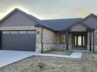 304 Rumsfeld Dr, Troy, IL 62294