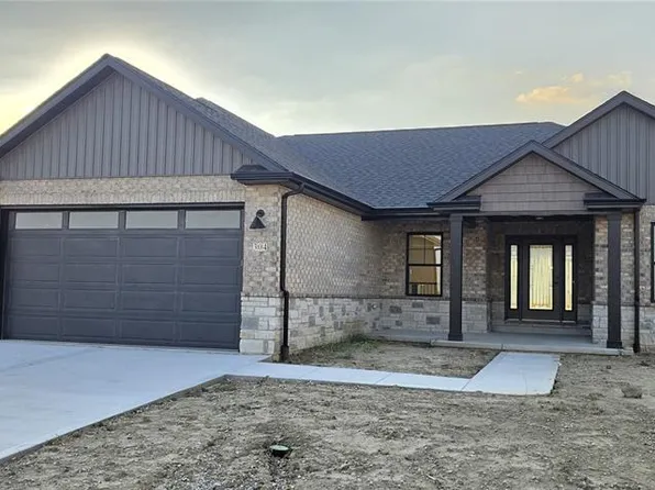 304 Rumsfeld Dr, Troy, IL 62294