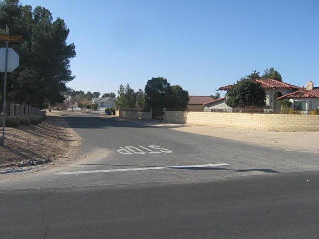 2nd image of 19566 Kona Rd