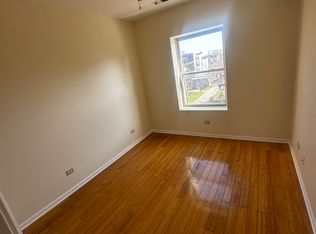 54 E 50th St #1, Chicago, IL 60615