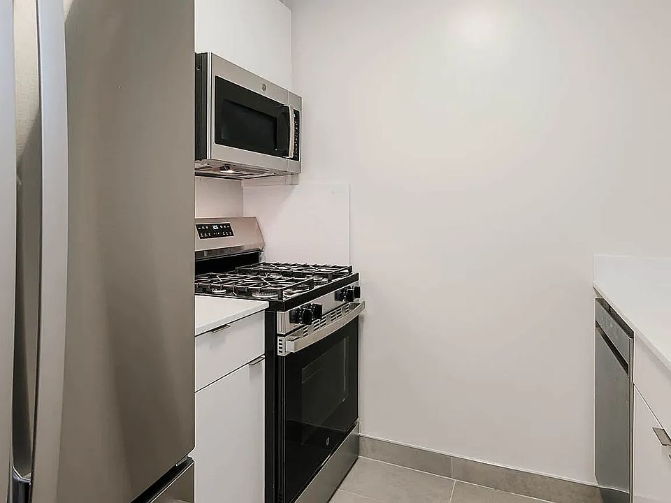 1st image of 180 Riverside Blvd APT 35A