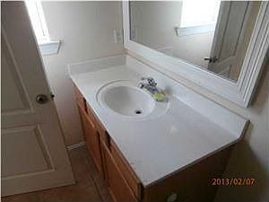 5th image of 211 Mattie M Kelly Blvd
