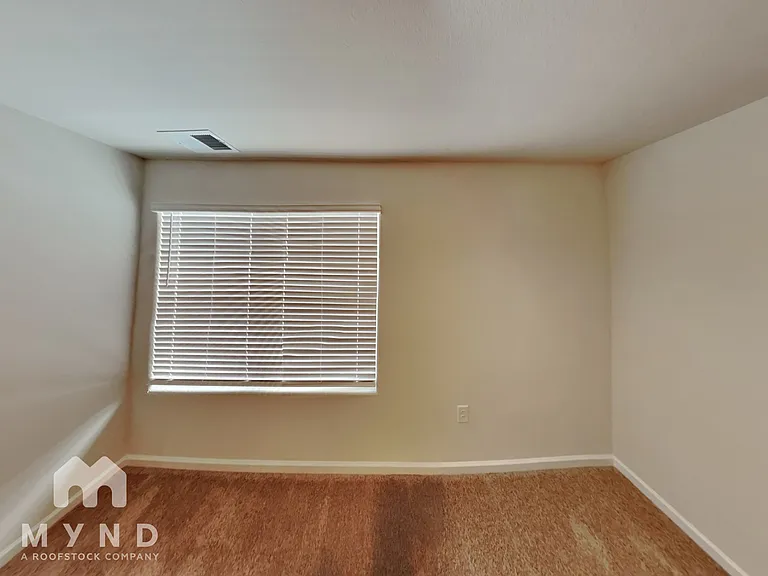 110 Lightning Dr — Photo 15