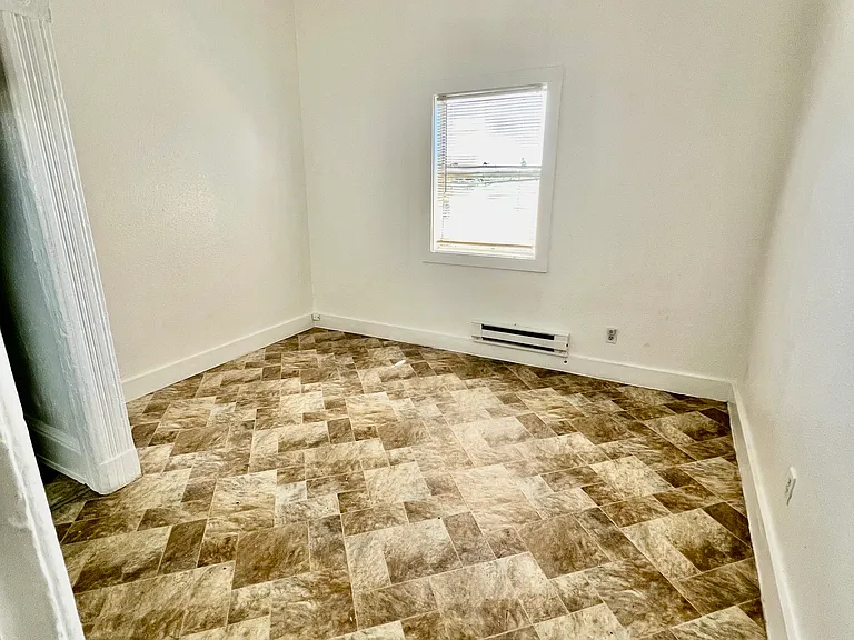 1321 Peralta St #10 — Photo 7