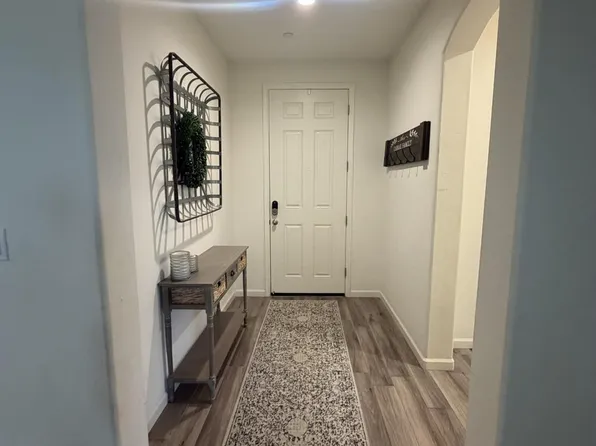 2454 Hudson St, Kingsburg, CA 93631