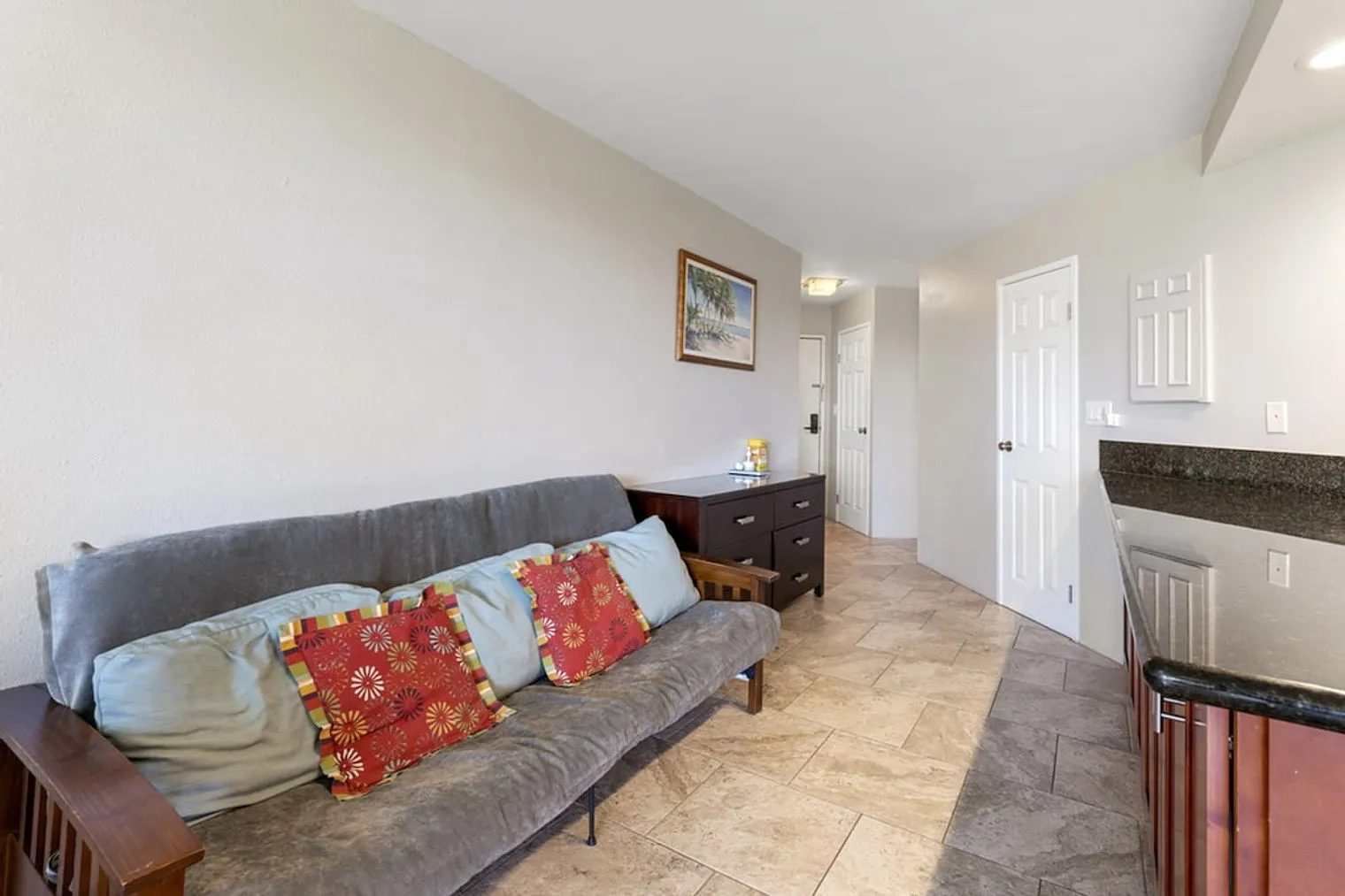 1 bed, 1.0 bath, $10,039 — Photo 3