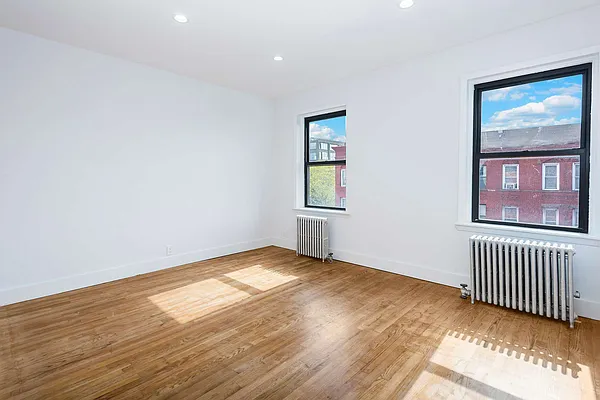 Rented by Michal Kuras, LREB | media 6