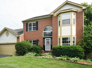 9236 Primrose Ct, Fox River Grove, IL
