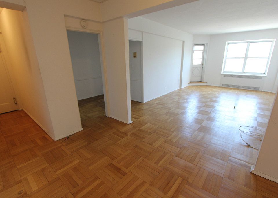 1st image of 6561 Saunders St #5R