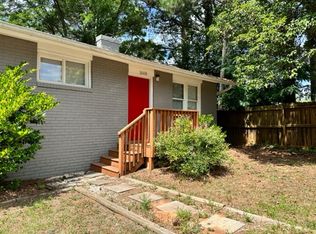 1608 Honeysuckle Rd, Raleigh, NC 27609
