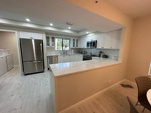 5th image of 15321 Strathearn Dr APT 10903