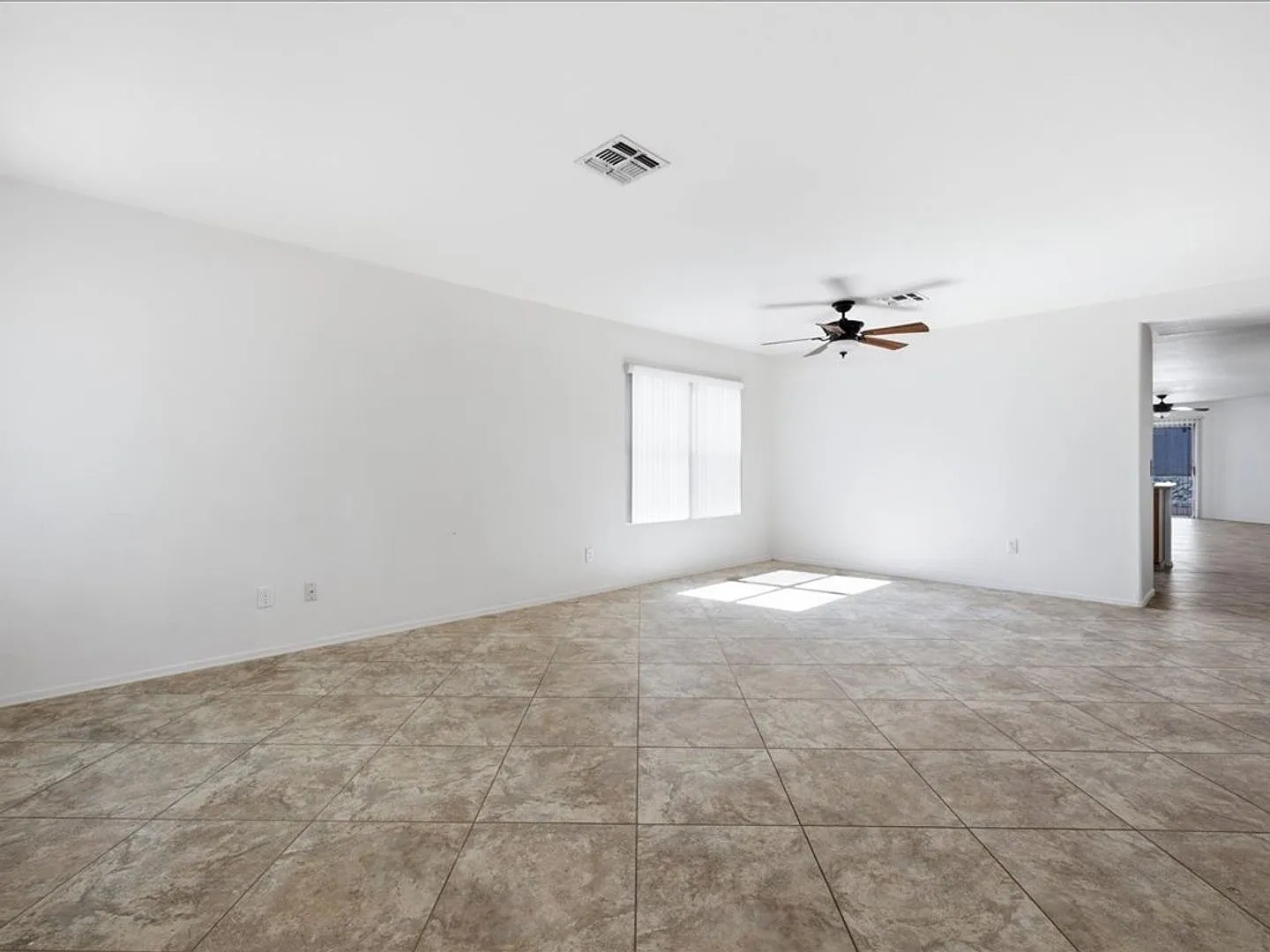 Spacious 4-Bedroom Home with Modern Features & Large Backyard! — Photo 4