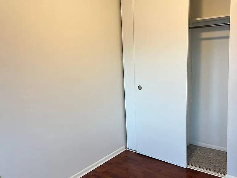 Fairview Apartments — Photo 26