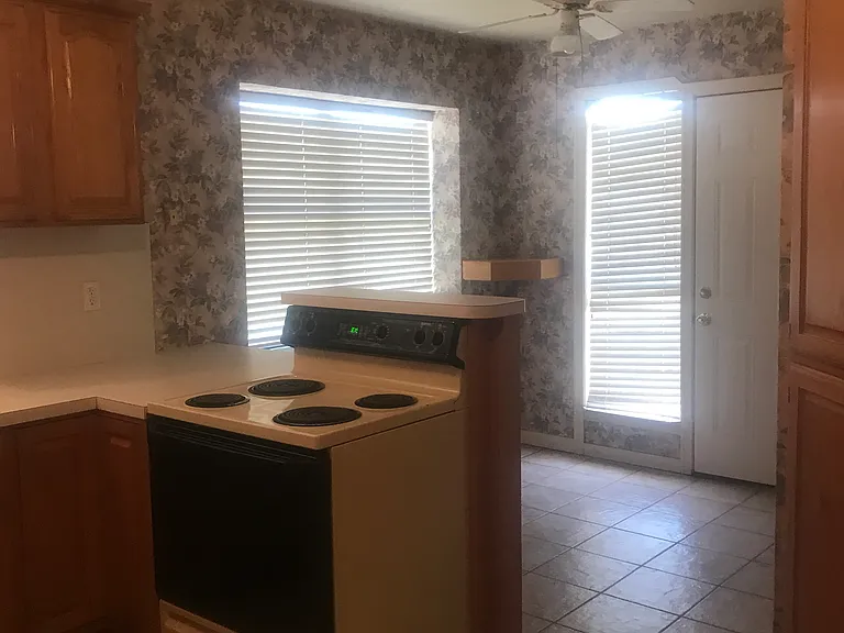 4008 San Mateo Dr — Photo 16