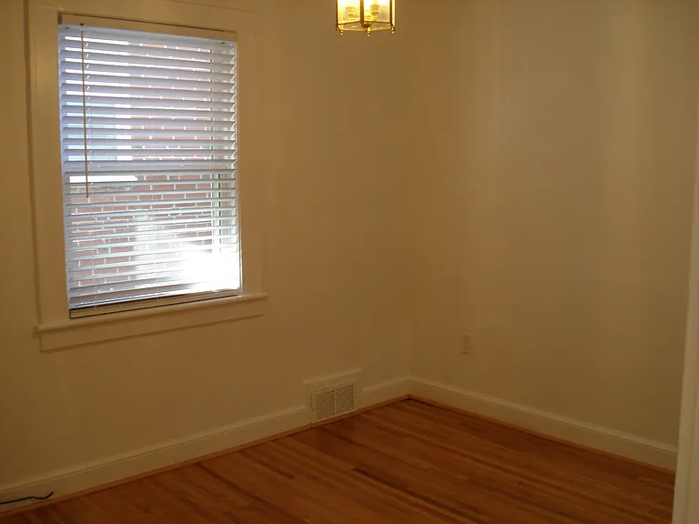 2427 Stanley Ave SE #A — Photo 3