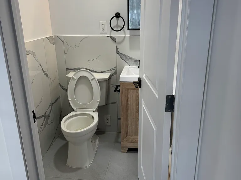 2116 Paulding Ave #1 — Photo 6