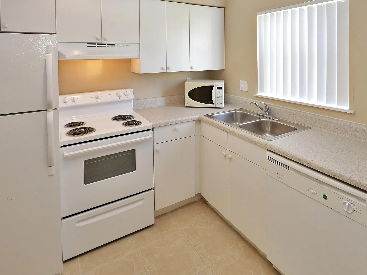 Stonewood Townhomes — Photo 2