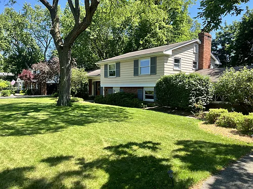 539 S Sheldon Rd Photo 1