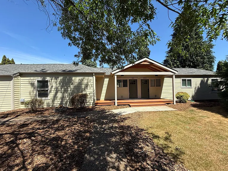 805 Boxwood Ln SE — Photo 24