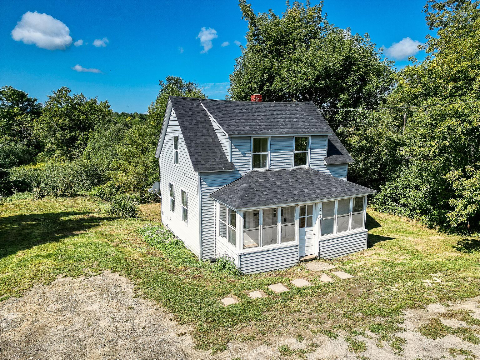 702 Main Street Vassalboro Me 04989 Zillow 4665