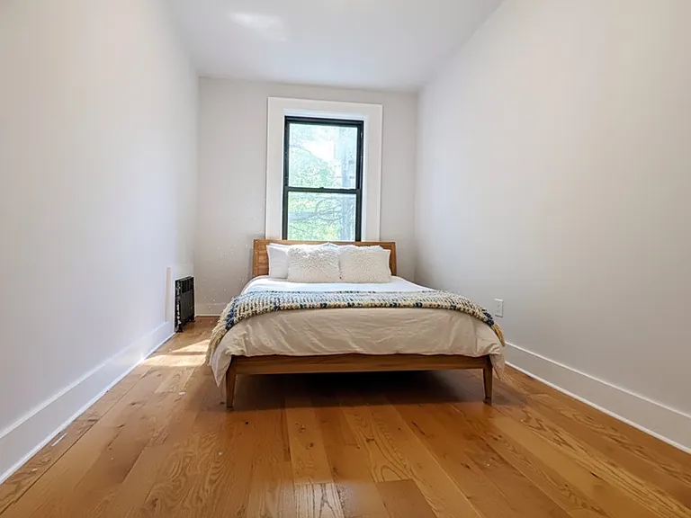 140 Lexington Ave #5 — Photo 4
