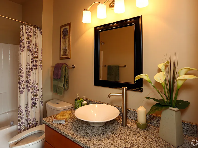 Brooks Edge Apartments — Photo 31