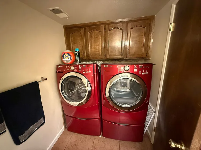 340 N Capitola Ct #2 — Photo 6