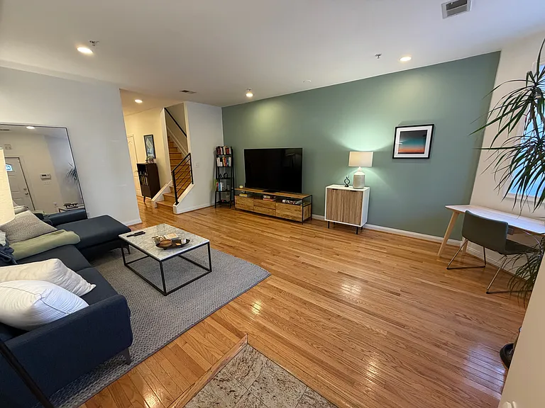 35 Todd Pl NE #1 — Photo 3