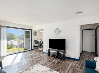 10110 W 96th Ter APT E, Overland Park, KS 66212