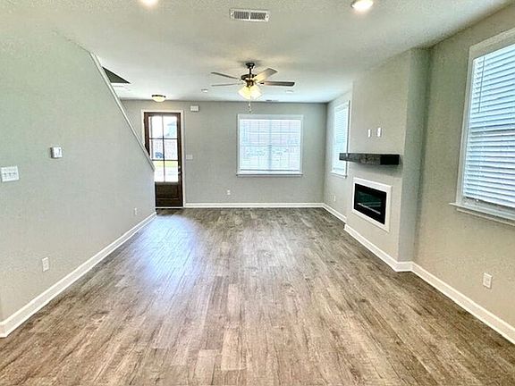 3rd image of 5398 Kaitlyn Dr E