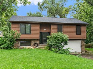 1115 W Violet Dr, Holiday Hills, IL 60051
