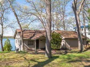 4810 Clear Lake Shore Dr, Grass Lake, MI 49240