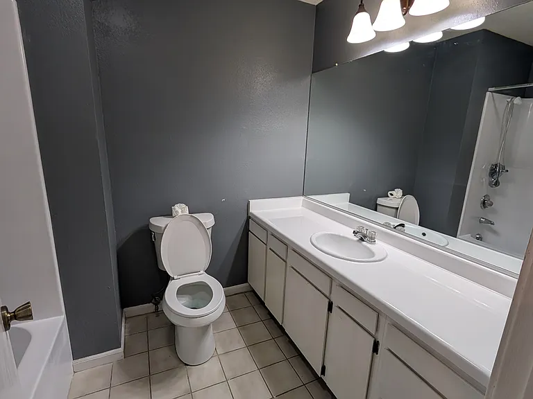 1605 Teresa Cir — Photo 21
