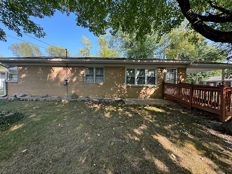 10 Carolyn St — Photo 29