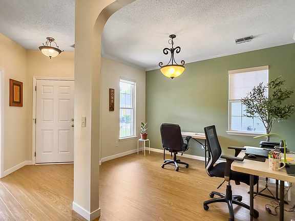 5th image of 100 Lost Creek Ct