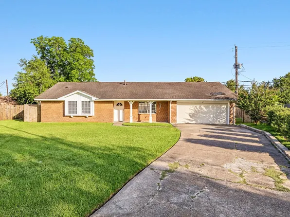 4502 Sage Cir, Baytown, TX 77521