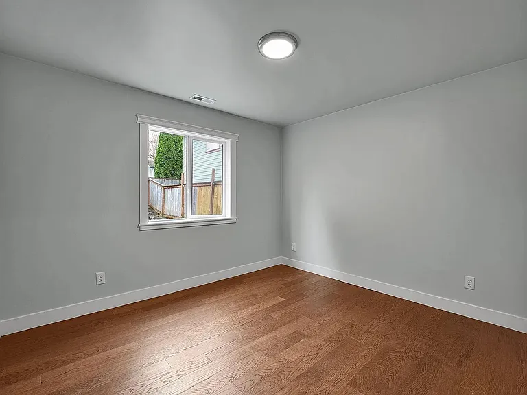 5356 SE 44th Ave — Photo 6