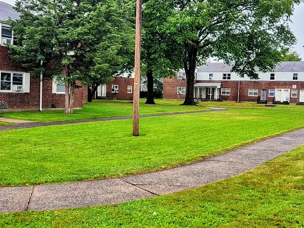 78B Iozia Ter, Elmwood Park, NJ
