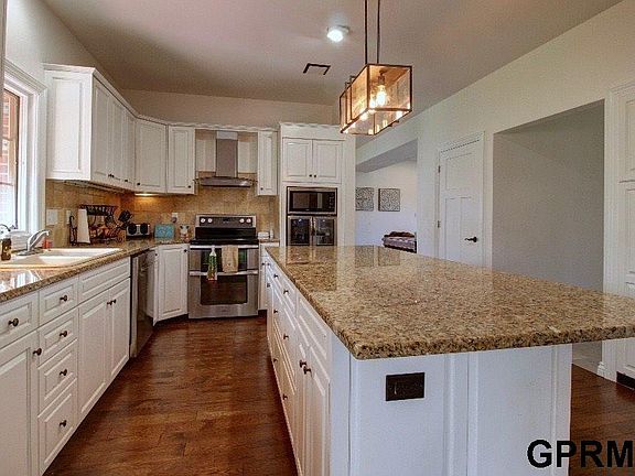 2nd image of 2705 Brentwood Dr