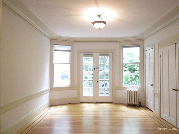 3rd image of 1329 Taylor St APT 5