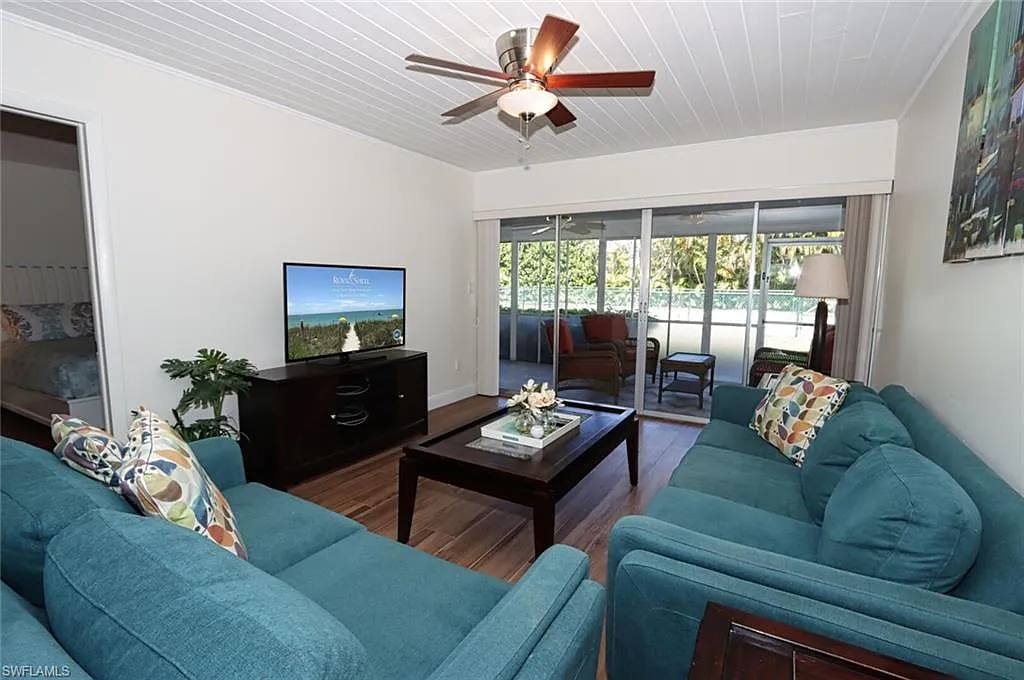 2 bed, 2.0 bath, 1100 sqft, $5,500 — Photo 4