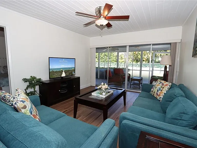 820 Ketch Dr #3 — Photo 4