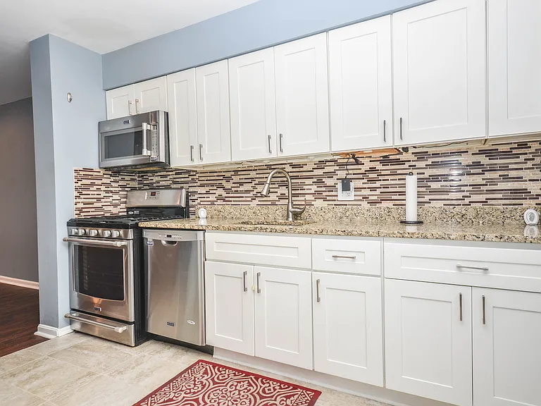 752 College Pkwy #7 — Photo 8