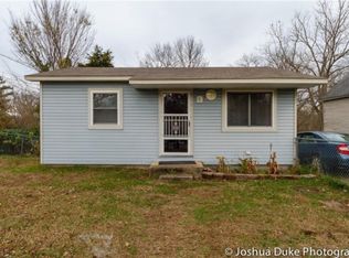 517 E Electric St, Rogers, AR 72756