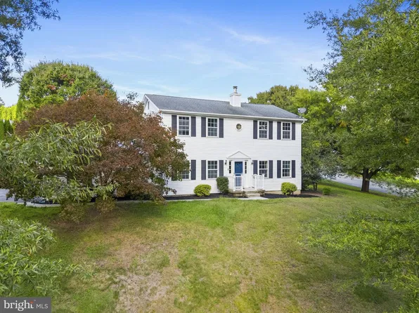4243 Willow St, Stewartstown, PA 17363