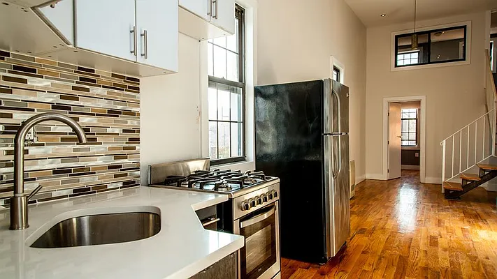 Rented by Nooklyn NYC LLC | media 45